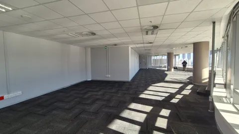 102 Rivonia Road, Sandton has an Office Space Available To Let on the 8th Floor (4)